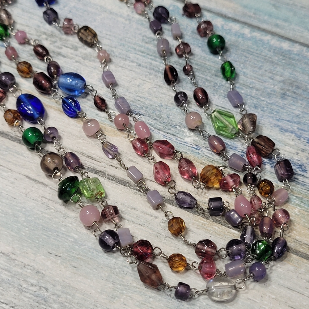 Aero Multicolor Glass Beaded Necklace. - Picture 7 of 8